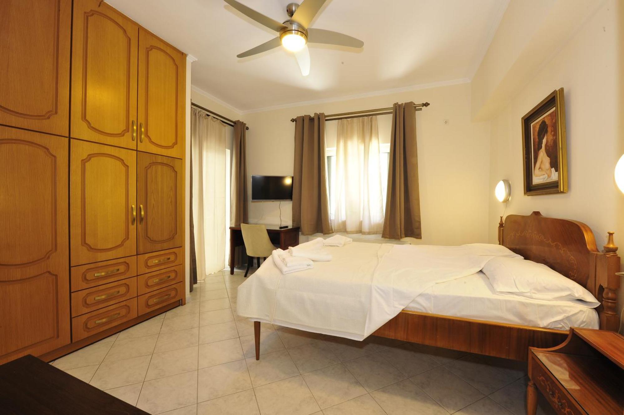 Peloponeese Corinthos Seaside Villa For Short Rent Екстер'єр фото